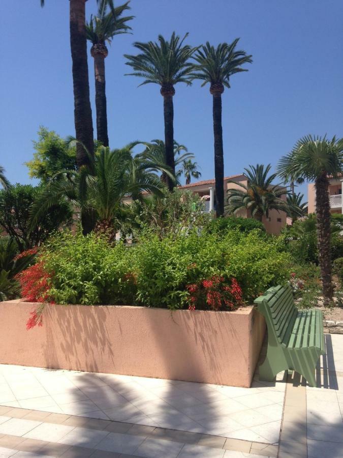 Appartement T2 De Standing Au Pied Des Plages Golfe-Juan Exterior photo