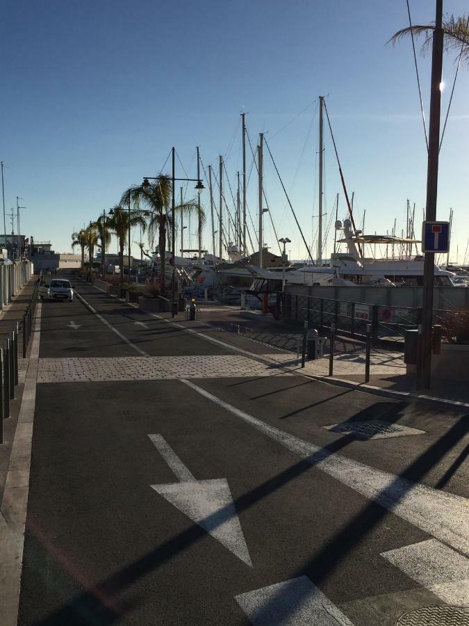 Appartement T2 De Standing Au Pied Des Plages Golfe-Juan Exterior photo